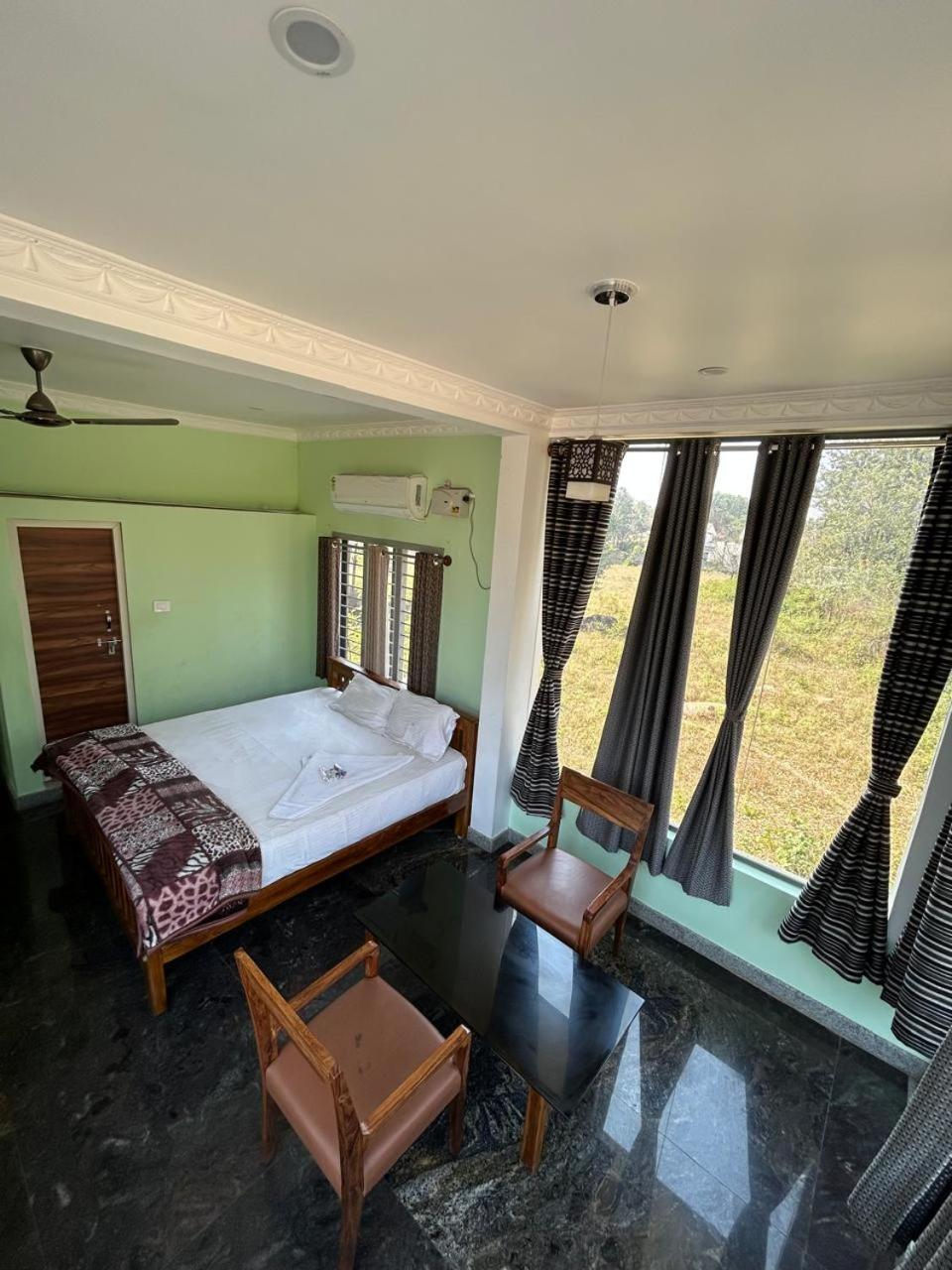 Yelagiri Goldhill Resort Exteriér fotografie
